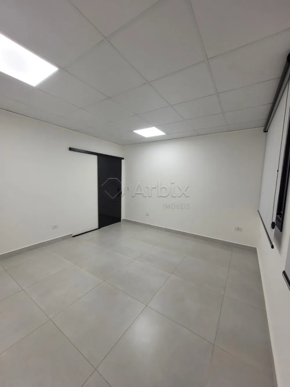 Alugar Comercial / Sala Comercial em Condom&iacute;nio em Santa B&aacute;rbara D`Oeste R$ 1.583,65 - Foto 2